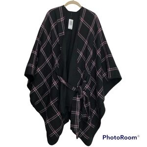 Torrid NWT black window pane belted poncho Sz. OS
